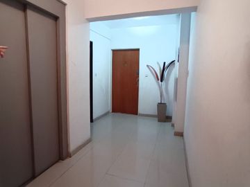 Venta Dpto en Avellaneda centro-Seguridad-Cochera-