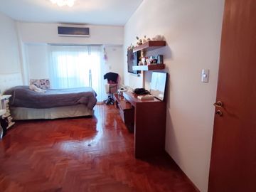 Venta Dpto en Avellaneda centro-Seguridad-Cochera-