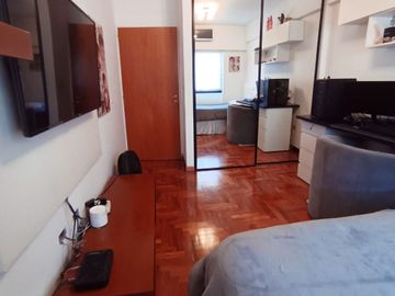 Venta Dpto en Avellaneda centro-Seguridad-Cochera-