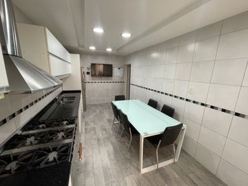 CASA. 5 AMBIENTES. VENTA. VILLA DEL PARQUE. CABA