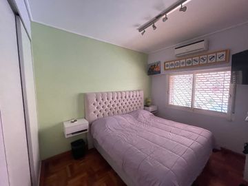 CASA. 5 AMBIENTES. VENTA. VILLA DEL PARQUE. CABA