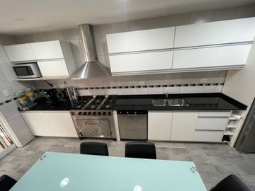 CASA. 5 AMBIENTES. VENTA. VILLA DEL PARQUE. CABA