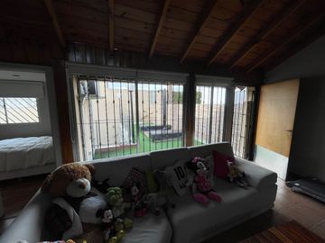 CASA. 5 AMBIENTES. VENTA. VILLA DEL PARQUE. CABA