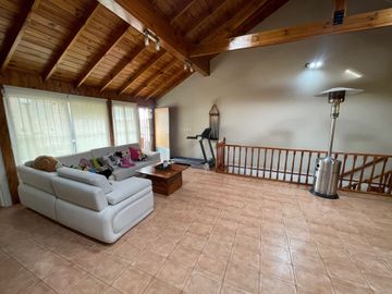 CASA. 5 AMBIENTES. VENTA. VILLA DEL PARQUE. CABA