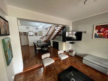 CASA. 5 AMBIENTES. VENTA. VILLA DEL PARQUE. CABA