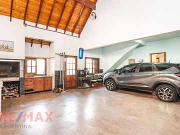 CASA 6 AMB. VENTA CIUDAD EVITA - APTO CREDITO