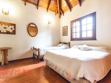 CASA 6 AMB. VENTA CIUDAD EVITA - APTO CREDITO