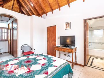 CASA 6 AMB. VENTA CIUDAD EVITA - APTO CREDITO