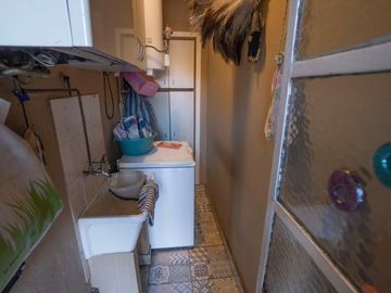 IMPONENTE CASA EN BANFIELD ESTE! ACEPTA PERMUTA!