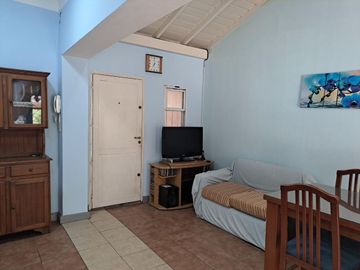 CASA 4 AMB EN VENTA EN HAEDO CON JARDIN Y GARAGE