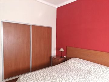 CASA 4 AMB EN VENTA EN HAEDO CON JARDIN Y GARAGE