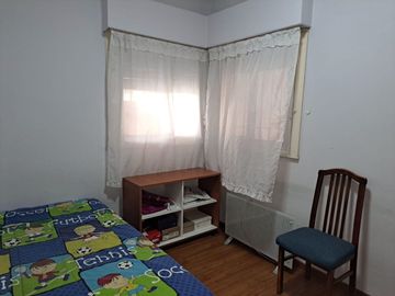 CASA 4 AMB EN VENTA EN HAEDO CON JARDIN Y GARAGE