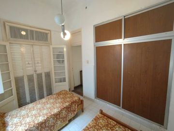 Venta Casa 5 Ambientes 62 e/47 y 49 - Necochea