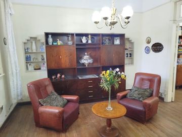 Venta Casa 5 Ambientes 62 e/47 y 49 - Necochea