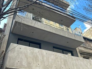VENTA 2 AMBIENTES C/ESCRITORIO - Almagro