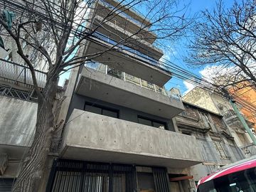 VENTA 2 AMBIENTES C/ESCRITORIO - Almagro