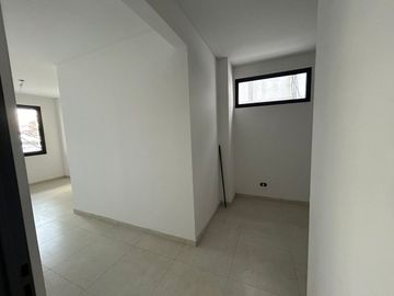 VENTA 2 AMBIENTES C/ESCRITORIO - Almagro