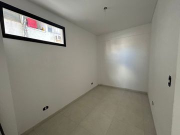 VENTA 2 AMBIENTES C/ESCRITORIO - Almagro
