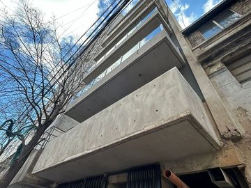 VENTA 2 AMBIENTES C/ESCRITORIO - Almagro