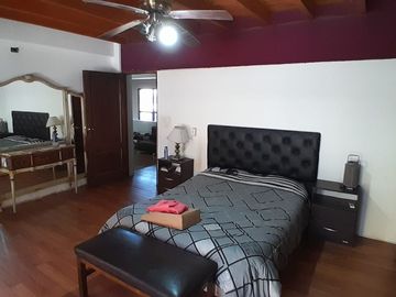 VENTA CASA IDEAL-CLLE BUSQUETS-LA COLONIA-JUNI-MZA