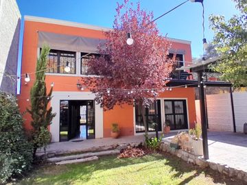 VENTA CASA IDEAL-CLLE BUSQUETS-LA COLONIA-JUNI-MZA