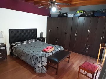 VENTA CASA IDEAL-CLLE BUSQUETS-LA COLONIA-JUNI-MZA