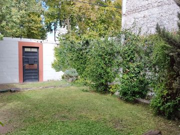 VENTA CASA IDEAL-CLLE BUSQUETS-LA COLONIA-JUNI-MZA