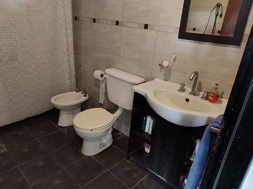VENTA CASA IDEAL-CLLE BUSQUETS-LA COLONIA-JUNI-MZA