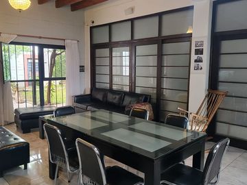 VENTA CASA IDEAL-CLLE BUSQUETS-LA COLONIA-JUNI-MZA