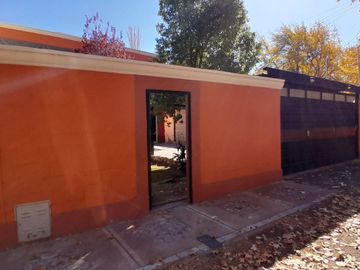 VENTA CASA IDEAL-CLLE BUSQUETS-LA COLONIA-JUNI-MZA