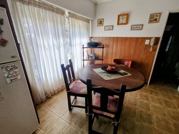 CASA 4 AMBIENTES CLAYPOLE FONDO LIBRE DOBLE LOTE