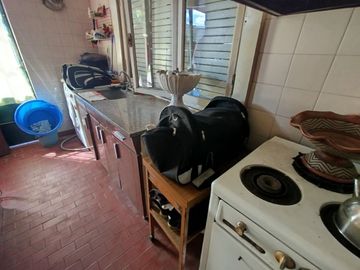 CASA 4 AMBIENTES CLAYPOLE FONDO LIBRE DOBLE LOTE