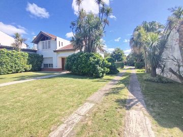 CASA 4 AMBIENTES CLAYPOLE FONDO LIBRE DOBLE LOTE