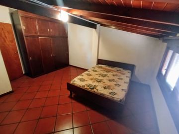 CASA 4 AMBIENTES CLAYPOLE FONDO LIBRE DOBLE LOTE