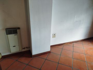 CASA 4 AMBIENTES CLAYPOLE FONDO LIBRE DOBLE LOTE