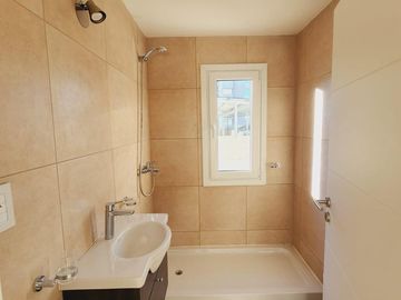 Venta depto 2 dormi con cochera, Obrero Argentino  300 Neuquen Confluencia Rural