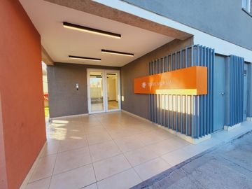 Venta depto 2 dormi con cochera, Obrero Argentino  300 Neuquen Confluencia Rural