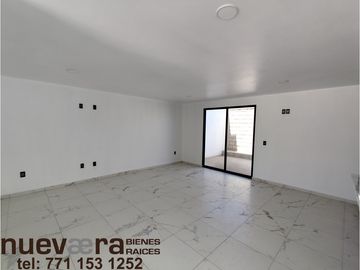Se vende casa en la privada Altavista, paseo de las Reynas en Pachuca.