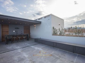 Casa de lujo en Lomas Acueducto en venta