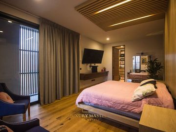 Casa de lujo en Lomas Acueducto en venta