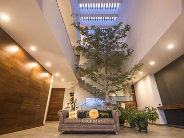 Casa de lujo en Lomas Acueducto en venta