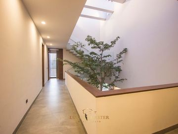 Casa de lujo en Lomas Acueducto en venta