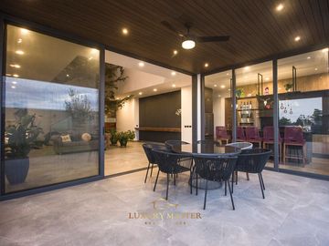 Casa de lujo en Lomas Acueducto en venta