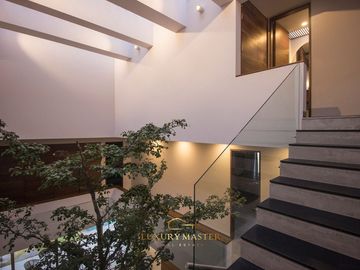 Casa de lujo en Lomas Acueducto en venta