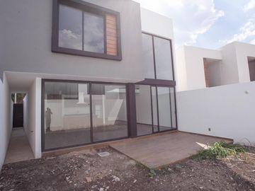 Casa en condominio en  venta en zibata queretaro