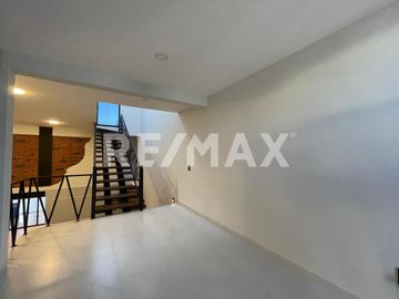 CASA EN VENTA ALTOS JURIQUILLA - (3)
