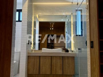 CASA EN VENTA ALTOS JURIQUILLA - (3)