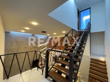 CASA EN VENTA ALTOS JURIQUILLA - (3)