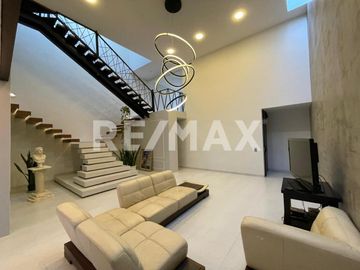 CASA EN VENTA ALTOS JURIQUILLA - (3)