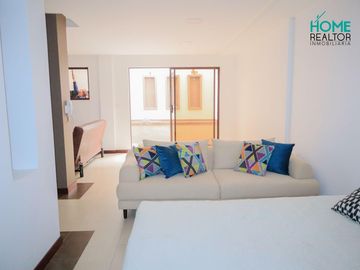 CASA TOTALMENTE AMOBLADA EN UCUBAMBA - CUENCA